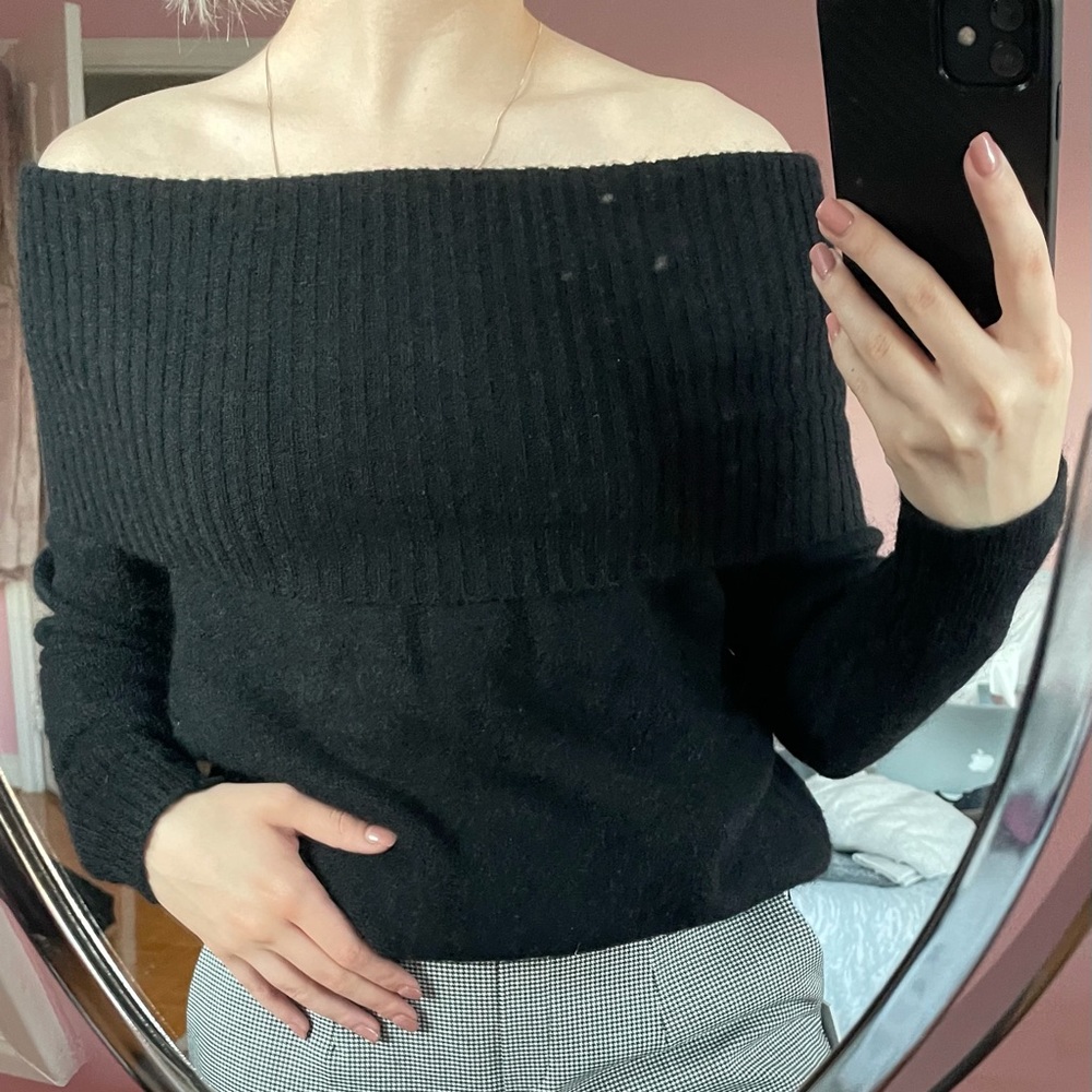 NWT Aritzia Faretta Sweater (now known as Babaton Bustle Sweater) - Picture 3 of 4